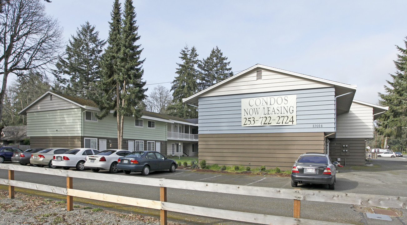 Interlaaken Manor Apartments in Lakewood, WA - Building Photo