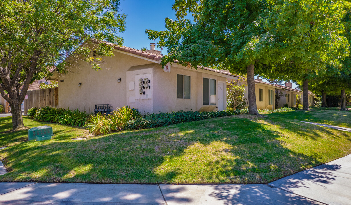 4125 Ardmore Ave in Bakersfield, CA - Building Photo