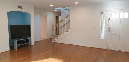 2102 Nelson Ave in Redondo Beach, CA - Building Photo - Building Photo