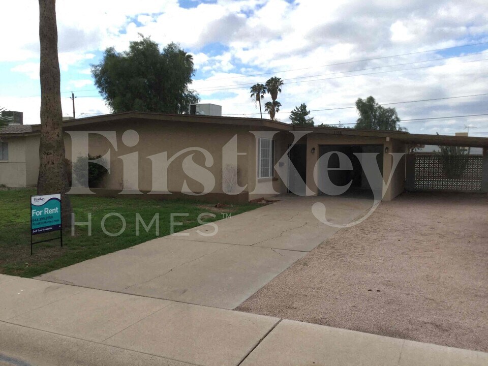 1158 E Concorda Dr in Tempe, AZ - Building Photo