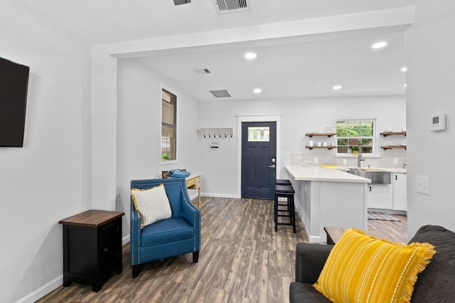 property at 412 Waco Ave