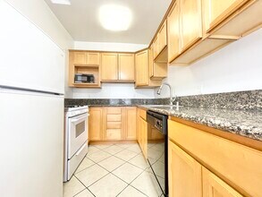 800 N Las Palmas Ave in Los Angeles, CA - Building Photo - Building Photo