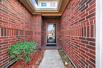 4205 Graceland Dr in Deer Park, TX - Foto de edificio - Building Photo