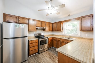 302 Laurel Tree Ln in Simpsonville, SC - Building Photo - Building Photo