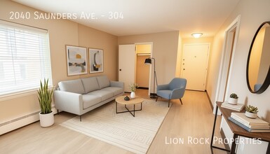 2040 W Saunders Ave in St. Paul, MN - Building Photo - Building Photo