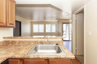 Rio Seco Apartments in Tucson, AZ - Foto de edificio - Building Photo