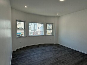 17 Kearny Ave, Unit 1 in Kearny, NJ - Foto de edificio - Building Photo