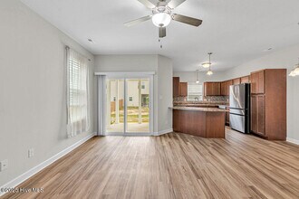 305 Otis Cv Ln in Jacksonville, NC - Building Photo - Building Photo