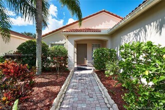 1132 NW 143rd Ave in Pembroke Pines, FL - Building Photo - Building Photo