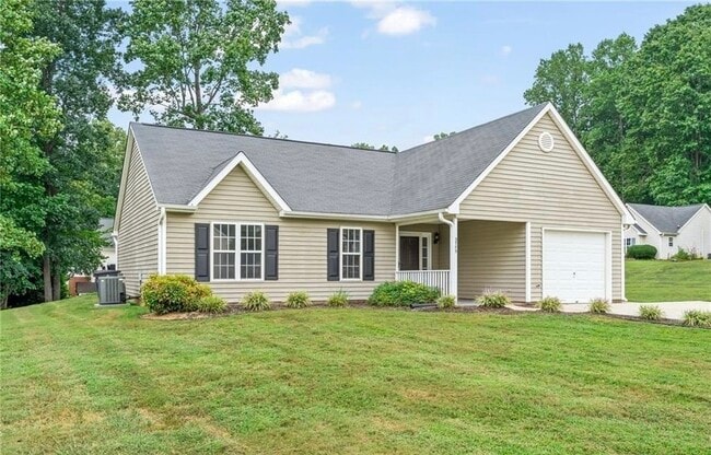 3775 Wavebrook Ct in Winston-Salem, NC - Building Photo - Building Photo