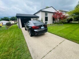 39912 Edmundton St in Canton, MI - Building Photo