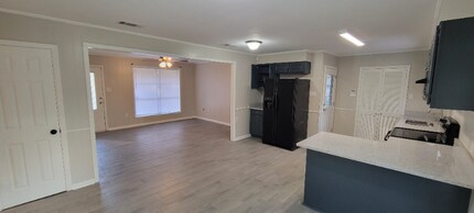 858 Fountainbleau Dr in Baton Rouge, LA - Building Photo - Building Photo
