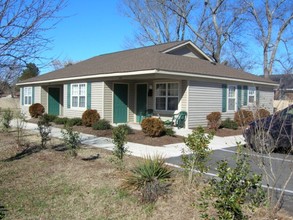 112 Morrison St in Williamston, NC - Building Photo - Building Photo