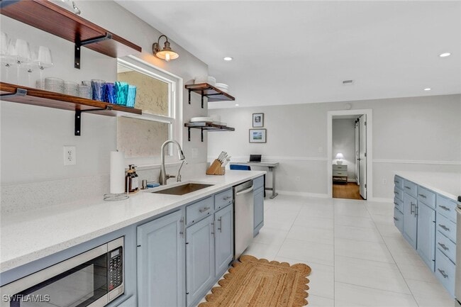 property at 2680 Longboat Dr