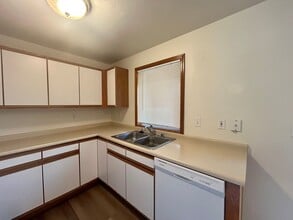 4241 Wintergreen Ln in Bellingham, WA - Building Photo - Building Photo