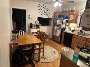 19 6th St in Bayville, NY - Foto de edificio - Building Photo