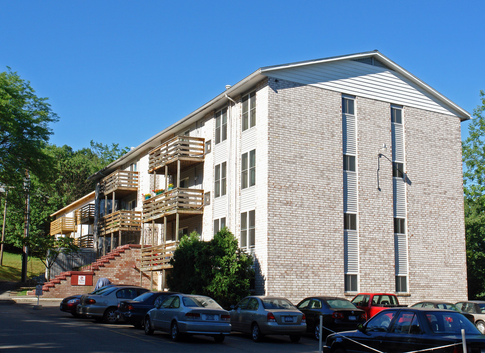 Riviera Ridge Apartments in Vestal, NY - Foto de edificio