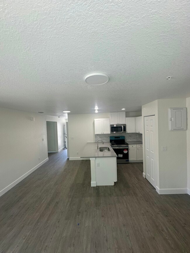 property at 326 S Grosse Ave