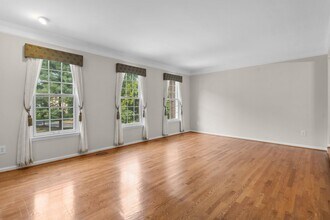 5902 Bloomingdale Terrace in Rockville, MD - Building Photo - Building Photo