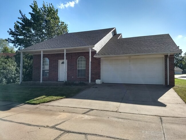 property at 202 Timbercrest Ct