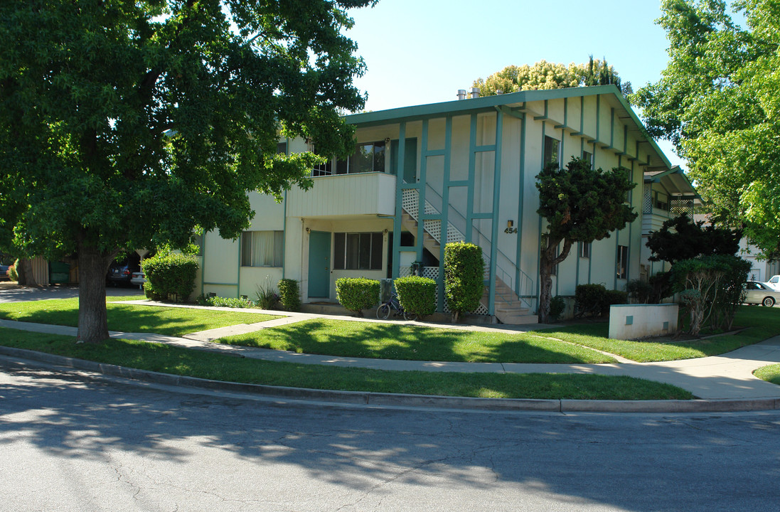 454 Doyle Rd in San Jose, CA - Building Photo