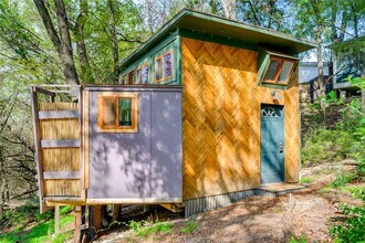 5323 Downs Dr in Austin, TX - Building Photo - Building Photo