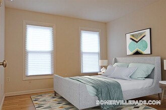 160 Broadway, Unit 2 in Somerville, MA - Foto de edificio - Building Photo