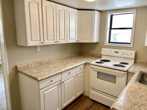 228 E Mill St in Colorado Springs, CO - Building Photo - Building Photo