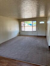 612 NW Yamhill St in Sheridan, OR - Building Photo - Building Photo