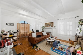 8544 Saturn St in Los Angeles, CA - Building Photo - Building Photo