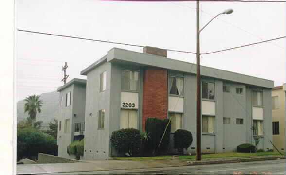 2203 N Verdugo Rd in Glendale, CA - Building Photo - Building Photo