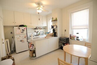 15 Parkman St, Unit 3A in Brookline, MA - Foto de edificio - Building Photo