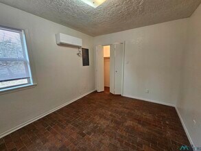 723 N Avenue M in Portales, NM - Building Photo - Building Photo