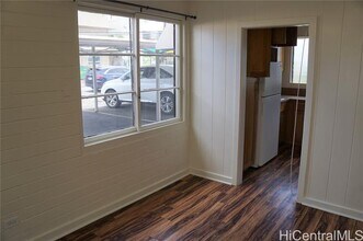 2338 Young St in Honolulu, HI - Building Photo - Building Photo