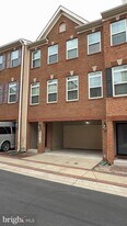 23216 Scholl Manor Way in Clarksburg, MD - Building Photo