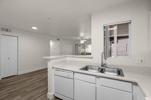 Table Rock in Flagstaff, AZ - Building Photo