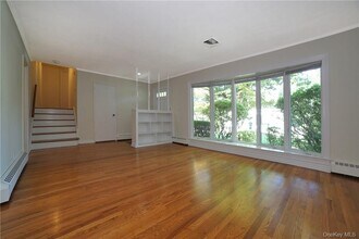 7 Highview Dr in Scarsdale, NY - Building Photo - Building Photo