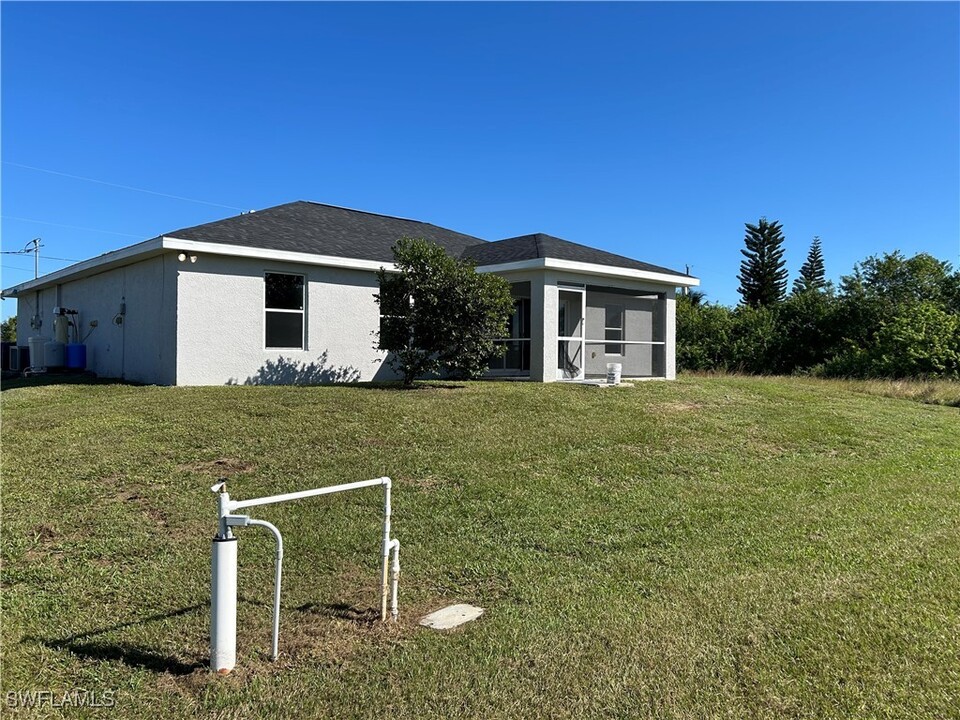 3819 24th St W in Lehigh Acres, FL - Building Photo