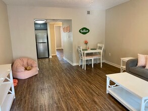 Luxury, Location, and Convenience here at in Tallahassee, FL - Building Photo - Building Photo