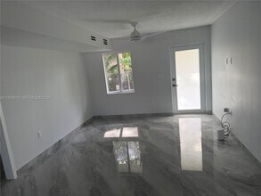 166 NE 70th St in Miami, FL - Building Photo - Building Photo