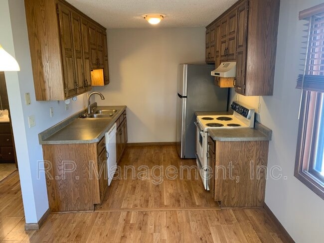 property at 8839 Maplebrook Ct