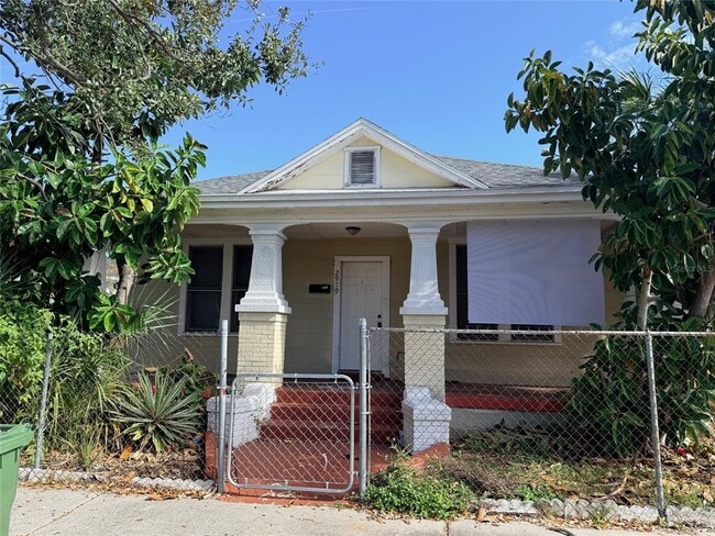 property at 2919 Sanchez St