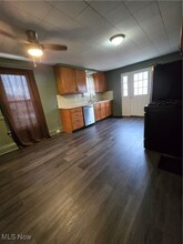 2860 Lincoln Wy NW in Massillon, OH - Building Photo - Building Photo