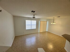 3038 Seaview Castle Dr in Kissimmee, FL - Building Photo - Building Photo