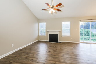 4252 Catalpa Ct in Ellenwood, GA - Building Photo - Building Photo