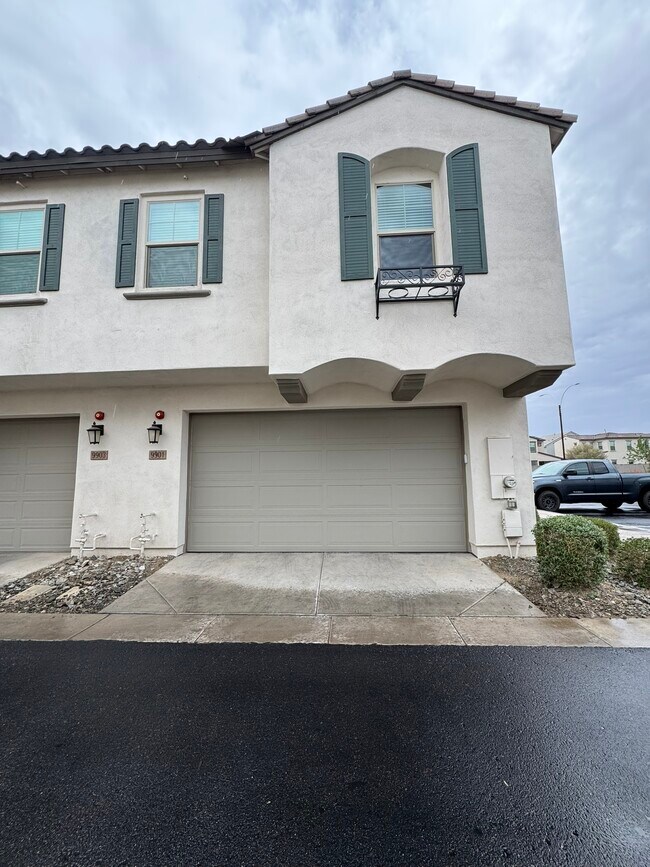 9901 E Wavelength Ave in Mesa, AZ - Building Photo - Building Photo