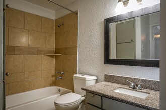 Stonegate in Houston, TX - Building Photo - Interior Photo