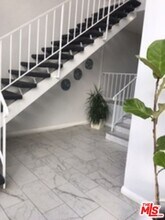 12205 Gorham Ave in Los Angeles, CA - Foto de edificio - Building Photo