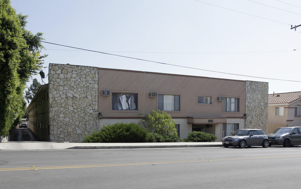 Citrus Apartments in La Habra, CA - Building Photo