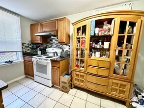 335 Lawn St in Pittsburgh, PA - Building Photo - Building Photo